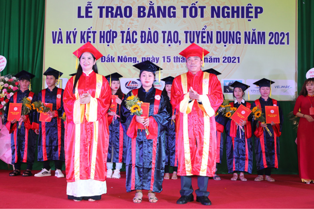 Trường CĐ Cộng đồng Đắk Nông: 74 sinh viên khóa đầu tiên nhận bằng tốt nghiệp