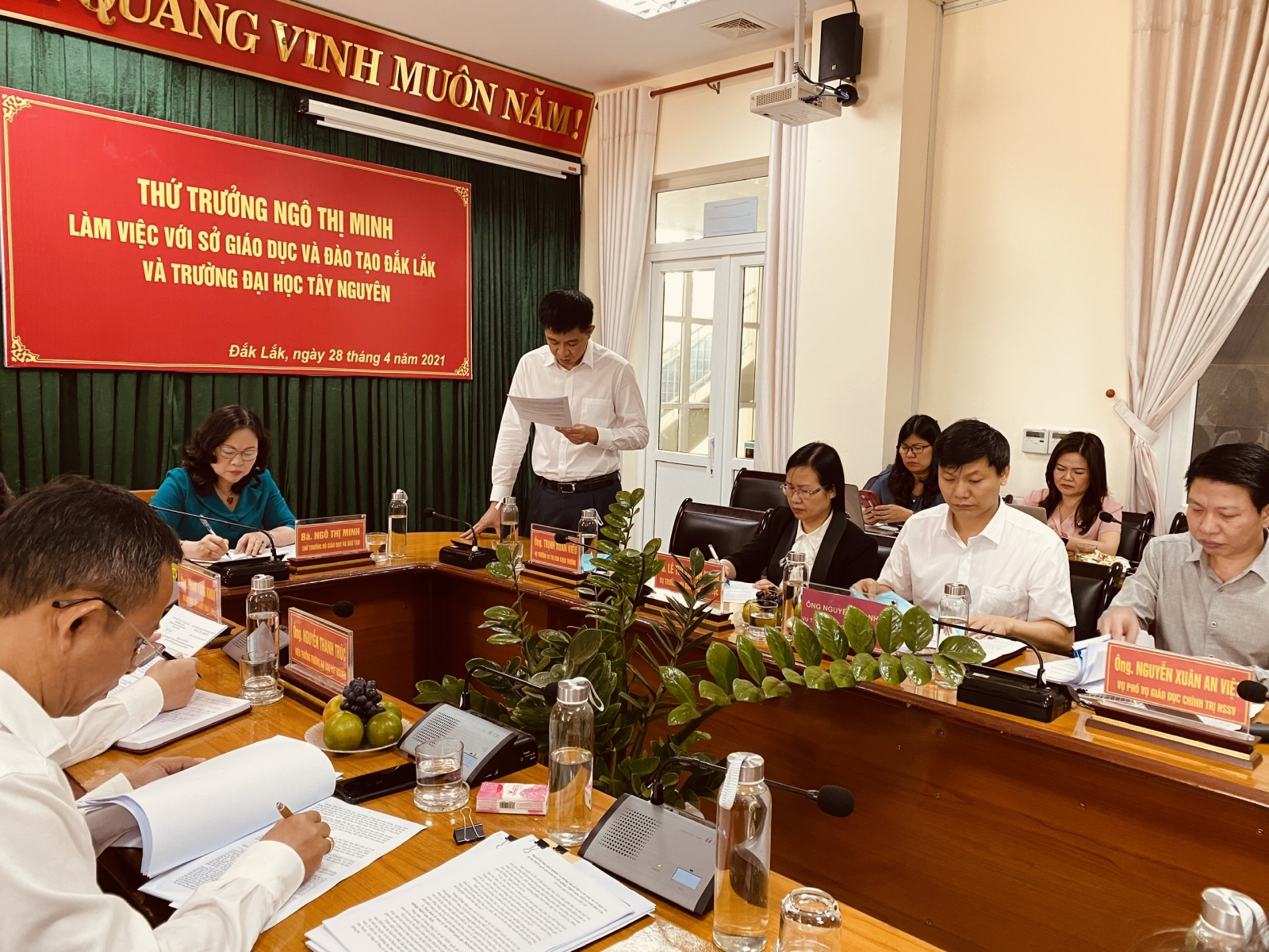 Thứ trưởng Ngô Thị Minh: Sáp nhập trường, lớp tại Đắk Lắk sáng tạo và nhân văn