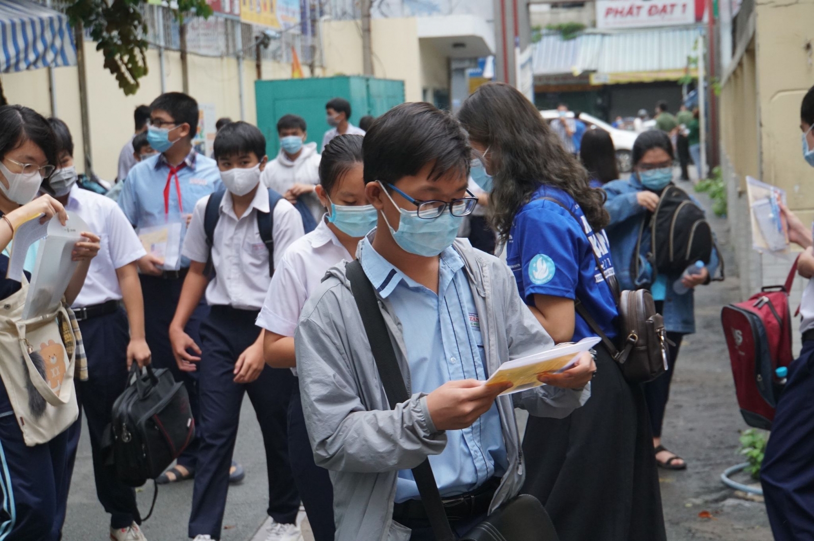 TP.HCM: Thí sinh đeo khẩu trang đi thi vào lớp 10 Trường Phổ thông Năng khiếu - Ảnh minh hoạ 4