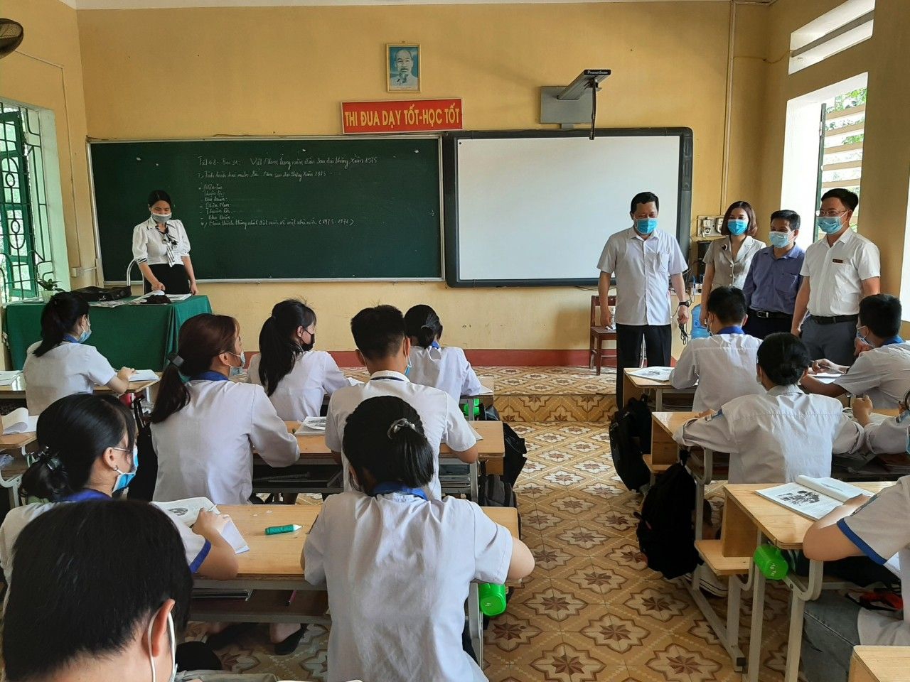 Yên Bái: Học sinh nhiều địa bàn tạm dừng đến trường