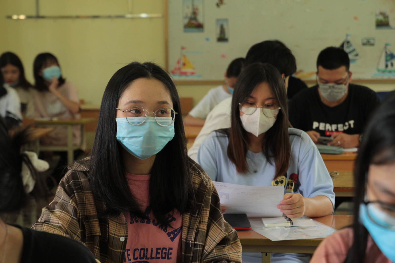 Thi tốt nghiệp THPT: Kích hoạt phương án “bảo tồn” cán bộ làm thi ngay khi cần thiết - Ảnh minh hoạ 3