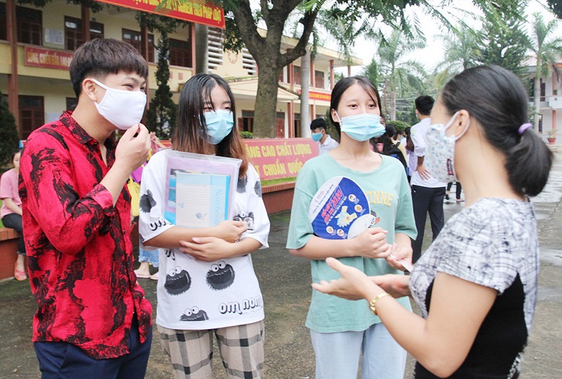 Giao hoàn toàn Kỳ thi tốt nghiệp THPT về địa phương: Chưa thích hợp