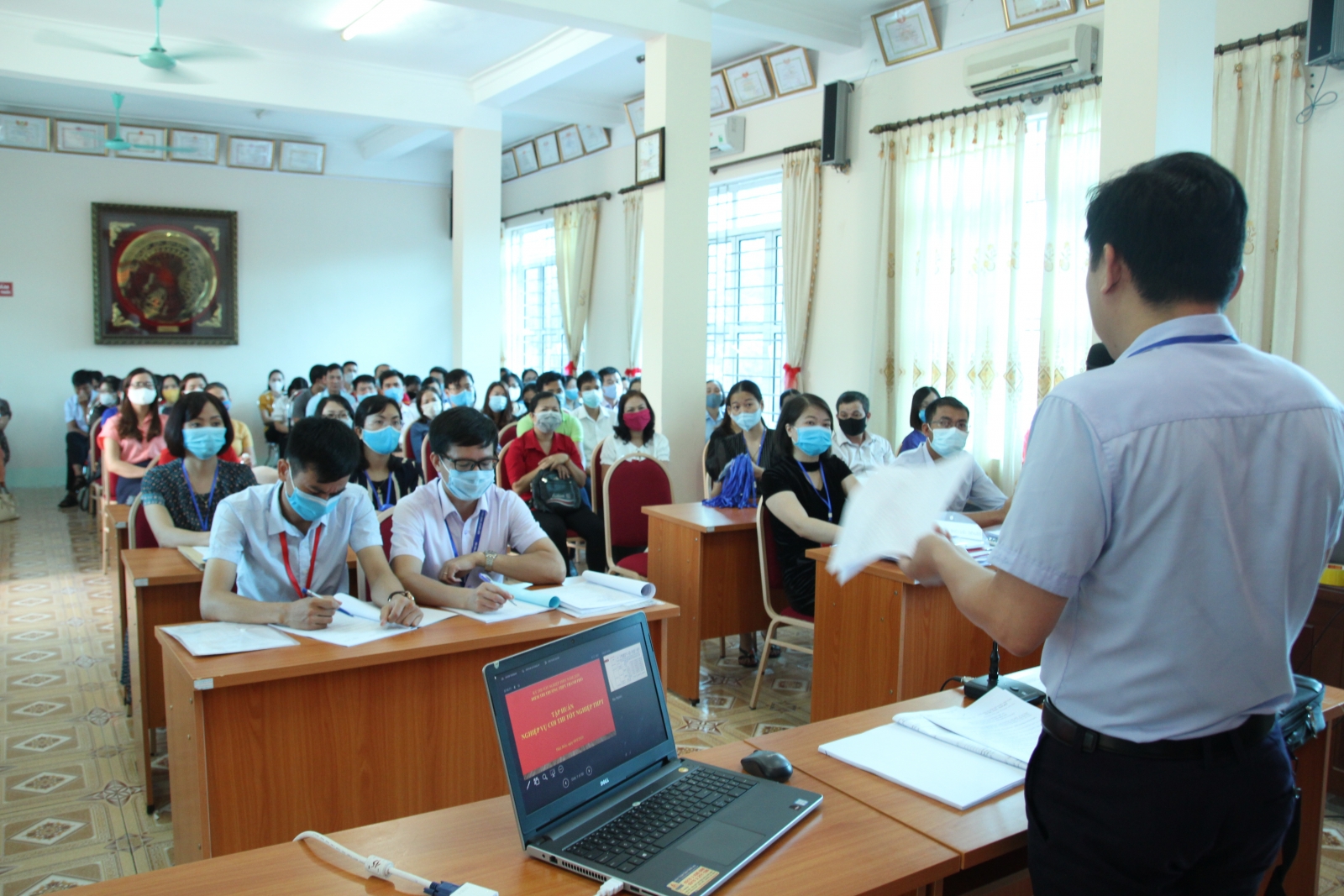 Thi tốt nghiệp THPT: Kích hoạt phương án “bảo tồn” cán bộ làm thi ngay khi cần thiết - Ảnh minh hoạ 6