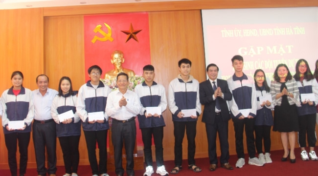 Hà Tĩnh có 10 học sinh được xét tuyển thẳng vào đại học