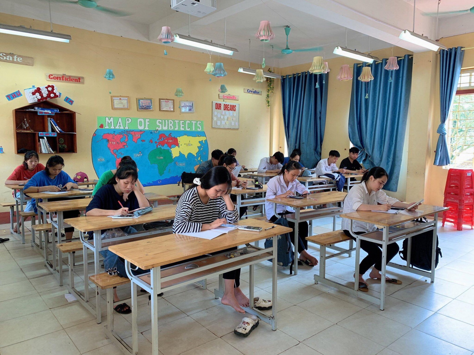 Lào Cai: Trừ thị xã Sapa, ôn dạy tập trung với học sinh lớp 9, lớp 12
