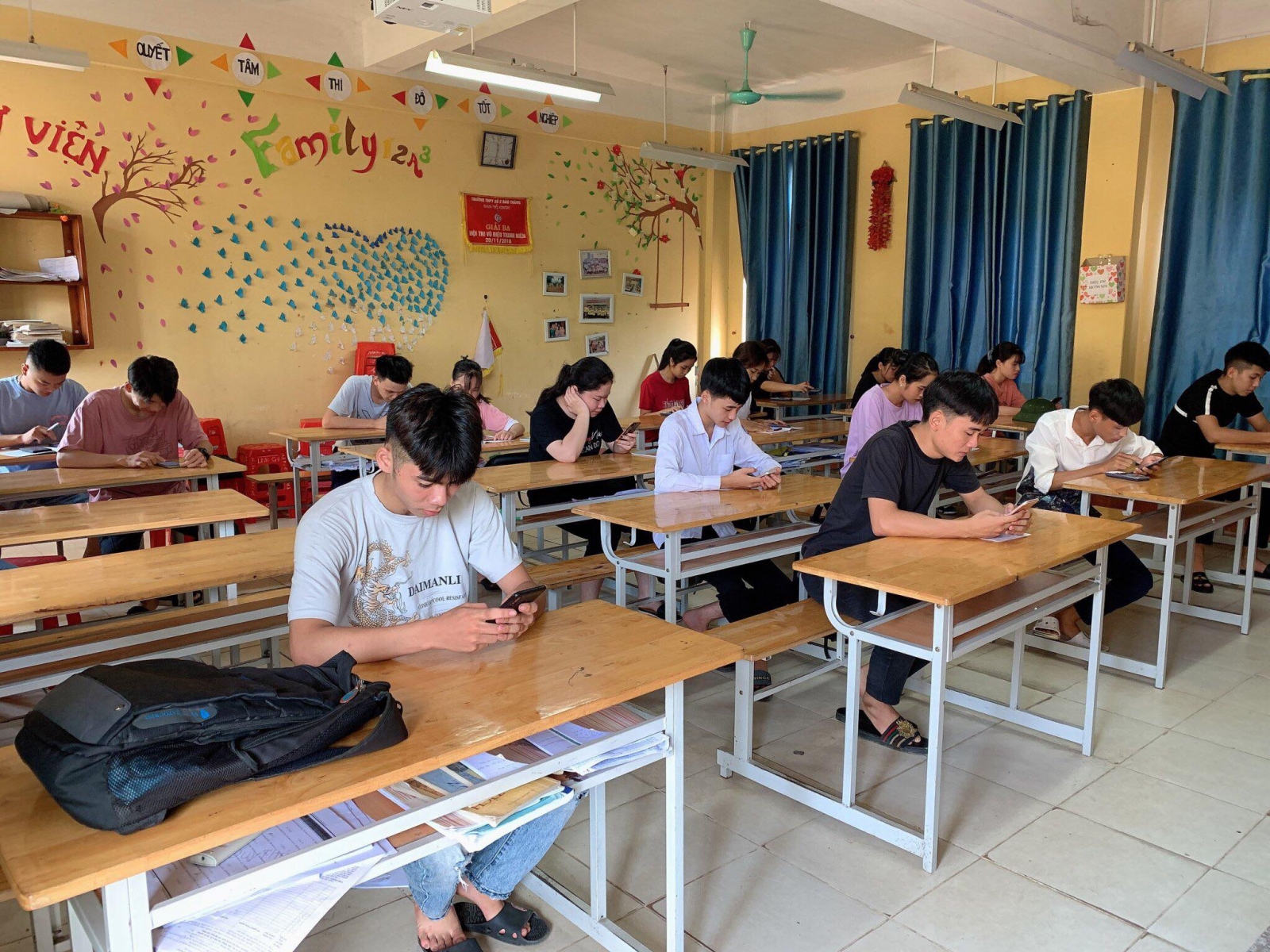 Lào Cai: Trừ thị xã Sapa, ôn dạy tập trung với học sinh lớp 9, lớp 12 - Ảnh minh hoạ 2