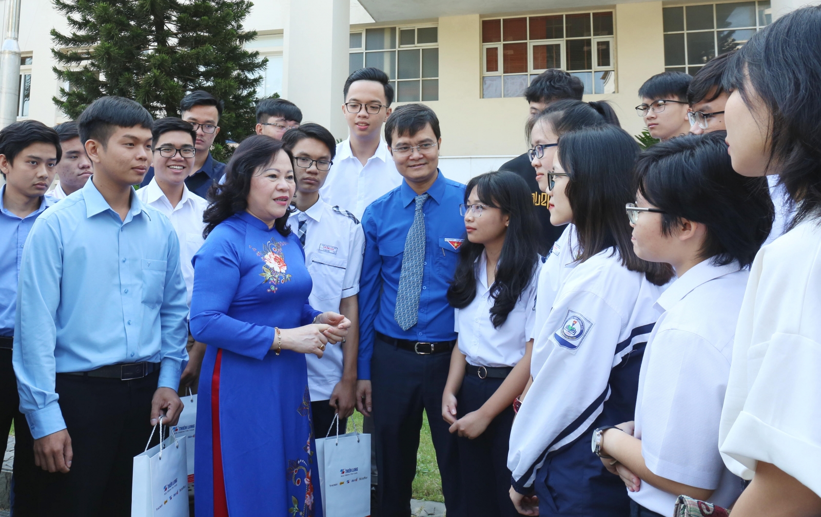 Khơi dậy tinh thần khát vọng cống hiến, niềm tự hào dân tộc trong thế hệ trẻ - Ảnh minh hoạ 2