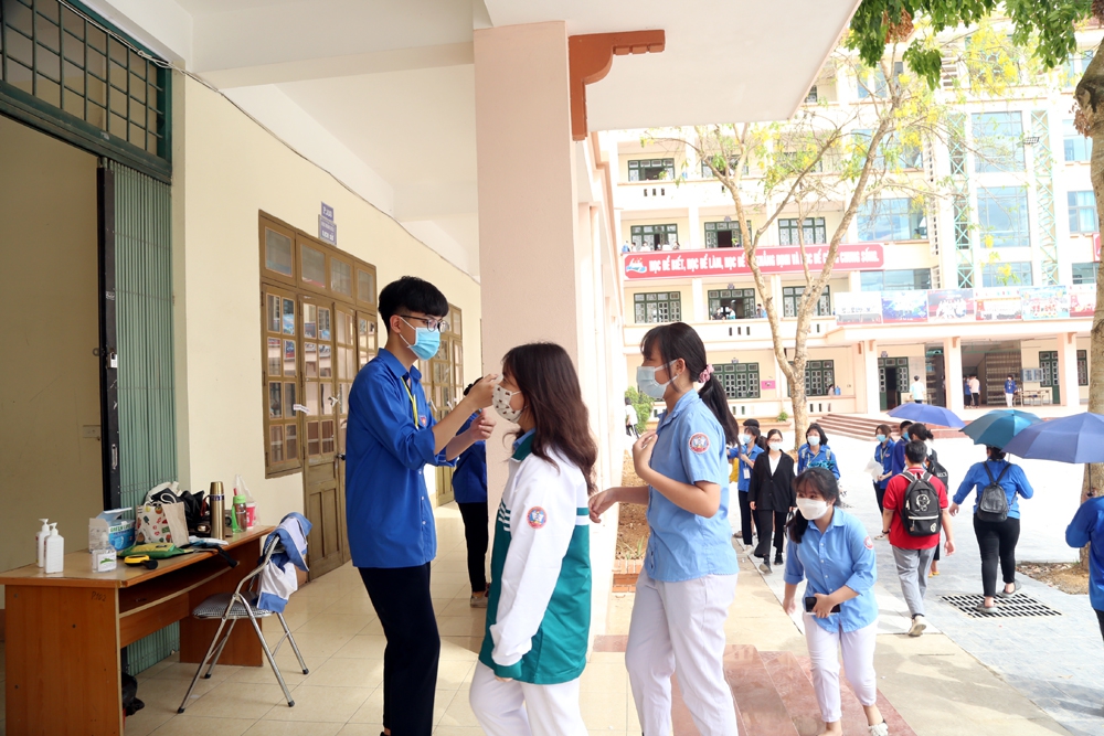 Điểm trung bình của học sinh thi vào Trường THPT Chuyên Lào Cai tăng mạnh