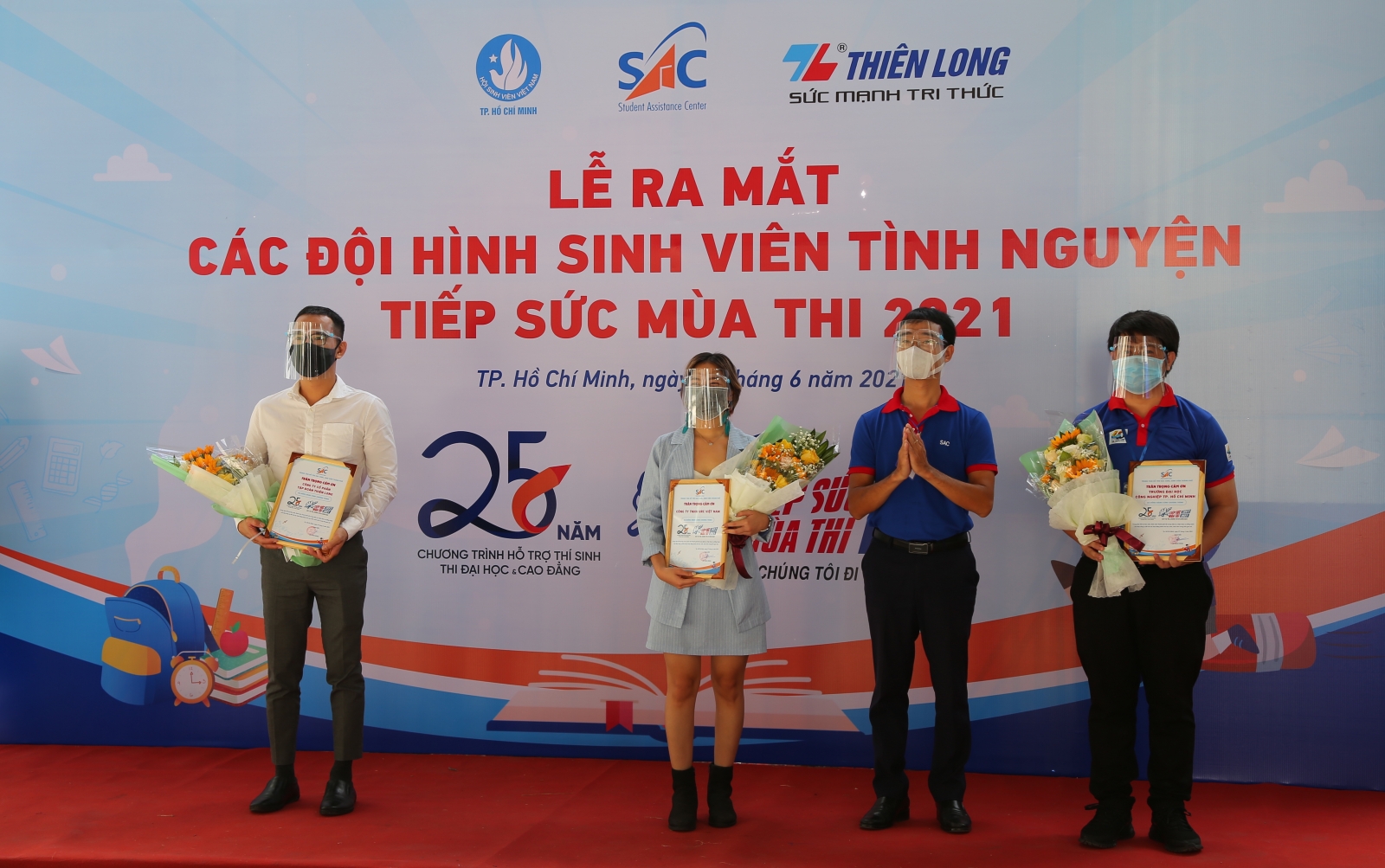 TP.HCM: Hơn 8.700 sinh viên tình nguyện tham gia Tiếp sức mùa thi năm 2021 - Ảnh minh hoạ 2