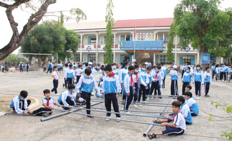 Đưa trò chơi dân gian vào trường học giúp trò thoát "thế giới ảo"