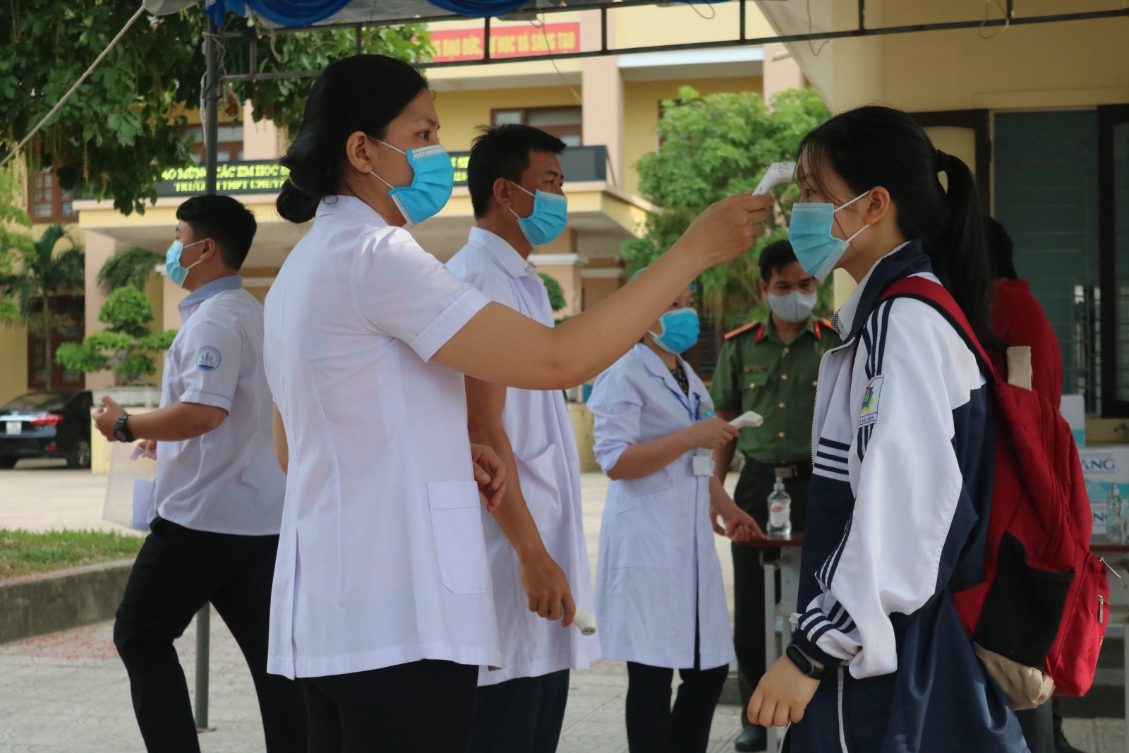 Gần 12 nghìn thí sinh Quảng Bình chính thức thi vào lớp 10 - Ảnh minh hoạ 4