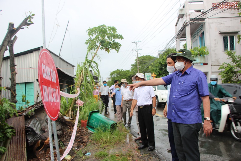 An Giang: Lãnh đạo UBND tỉnh đi khảo sát, tìm giải pháp khắc phục sạt lở