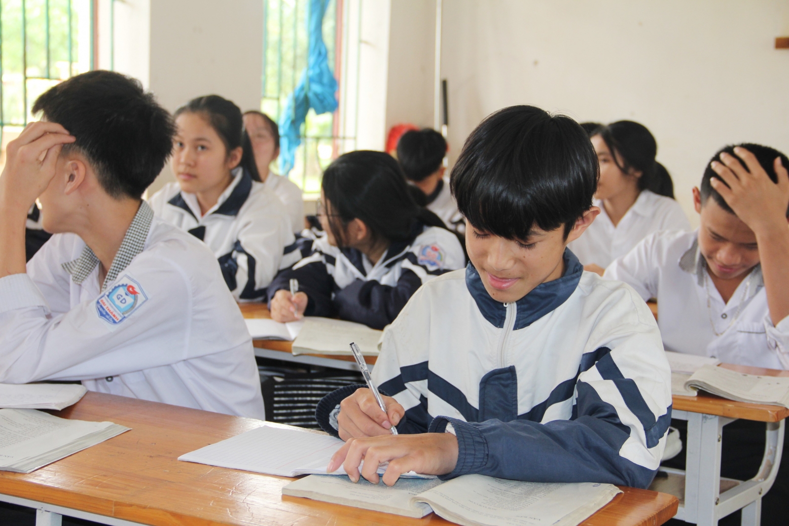 Hà Tĩnh: Bảo đảm cung ứng kịp thời, đầy đủ sách giáo khoa mới cho học sinh