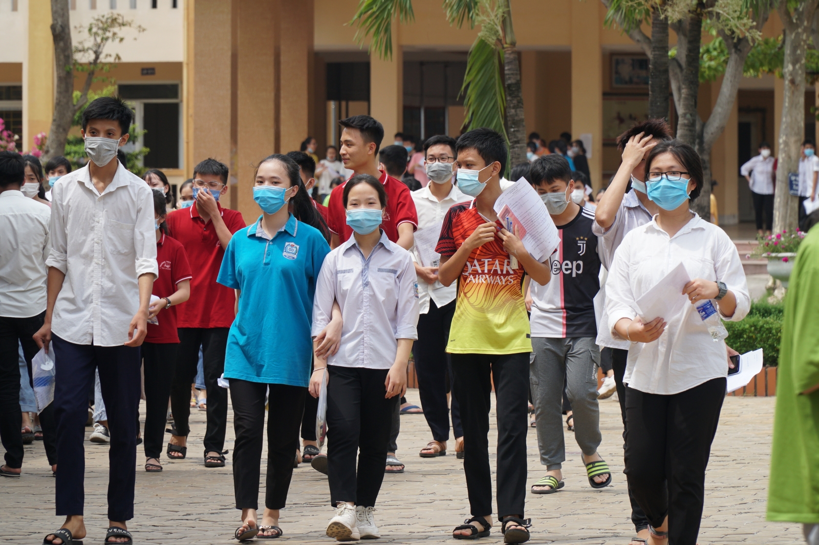 Đen Vâu “giấu” phương trình, làm khó thí sinh Nghệ An đi tìm - Ảnh minh hoạ 2