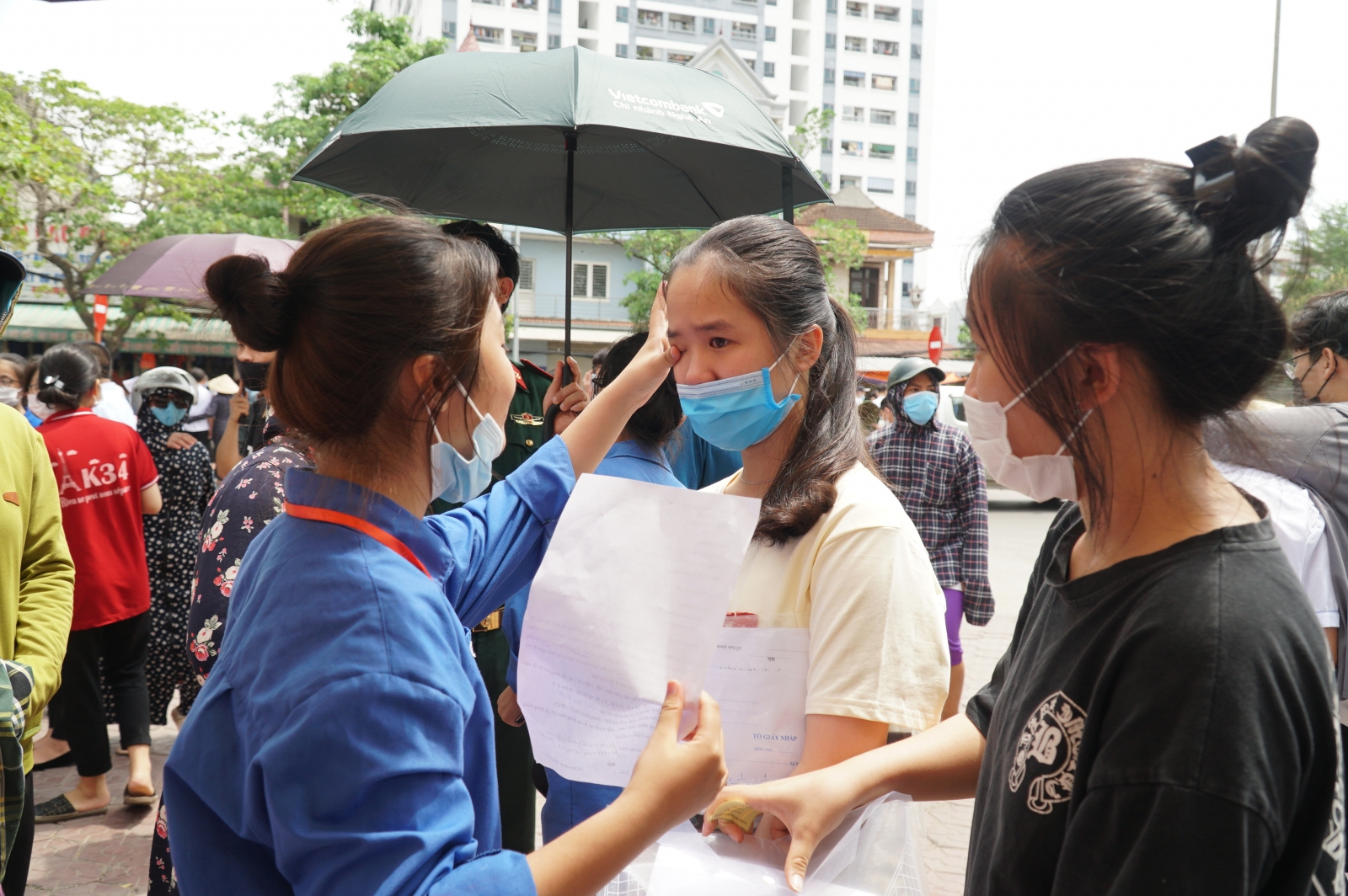 Đen Vâu “giấu” phương trình, làm khó thí sinh Nghệ An đi tìm