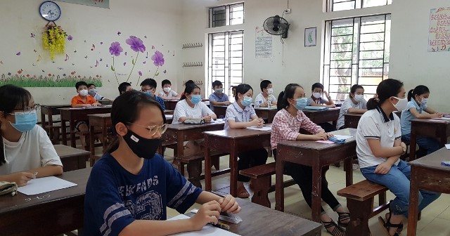 Vĩnh Phúc: 1.136 sĩ tử nhí "tranh vé" vào lớp 6 Trường THCS Vĩnh Yên