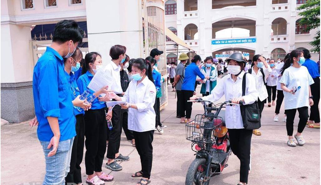 Thi vào lớp 10 tại Ninh Bình: An toàn, nghiêm túc, đúng lịch trình - Ảnh minh hoạ 2