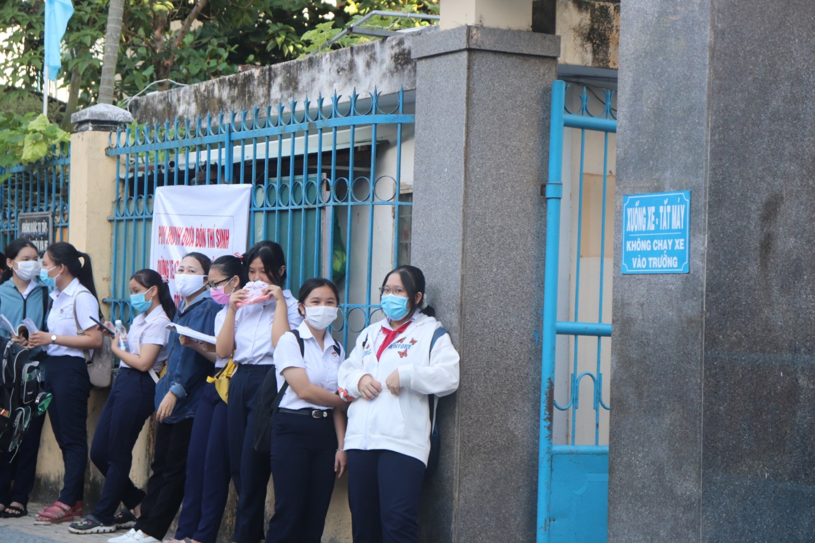 Hơn 13.000 thí sinh Đà Nẵng đeo khẩu trang y tế thi vào lớp 10 - Ảnh minh hoạ 2