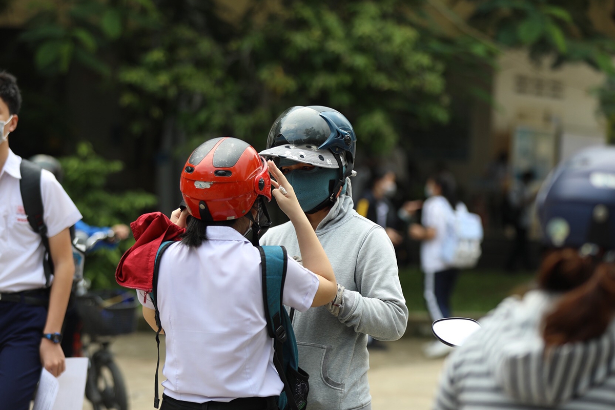 Phụ huynh Đồng Nai: Kỳ thi trật tự, bảo đảm an toàn cho học sinh