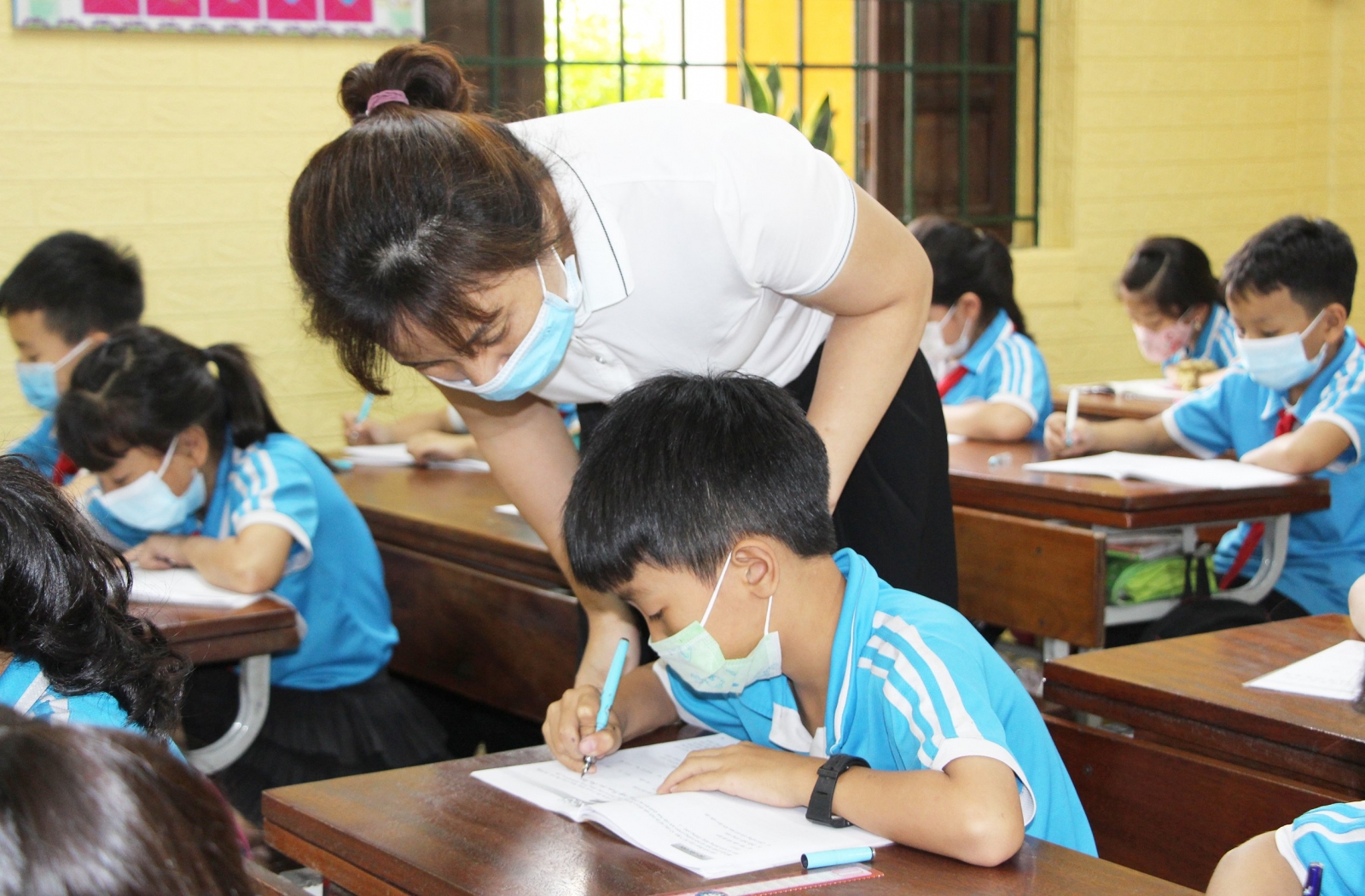 Học sinh lớp 5 ở thành phố Bắc Ninh trở lại trường từ 31/7