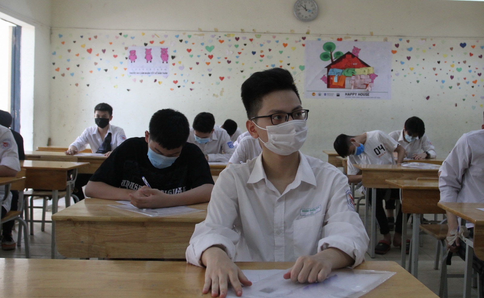Một số tỉnh gửi thí sinh thi tốt nghiệp THPT đợt 2 tại Hà Nội