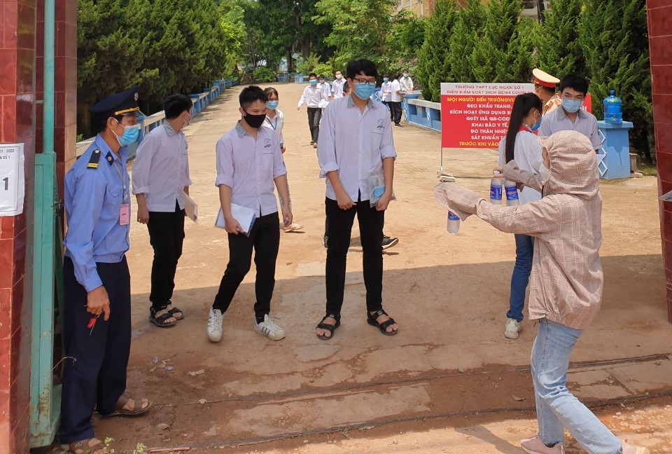 Kỳ thi vào lớp 10 tại Bắc Giang kết thúc an toàn, nghiêm túc - Ảnh minh hoạ 6