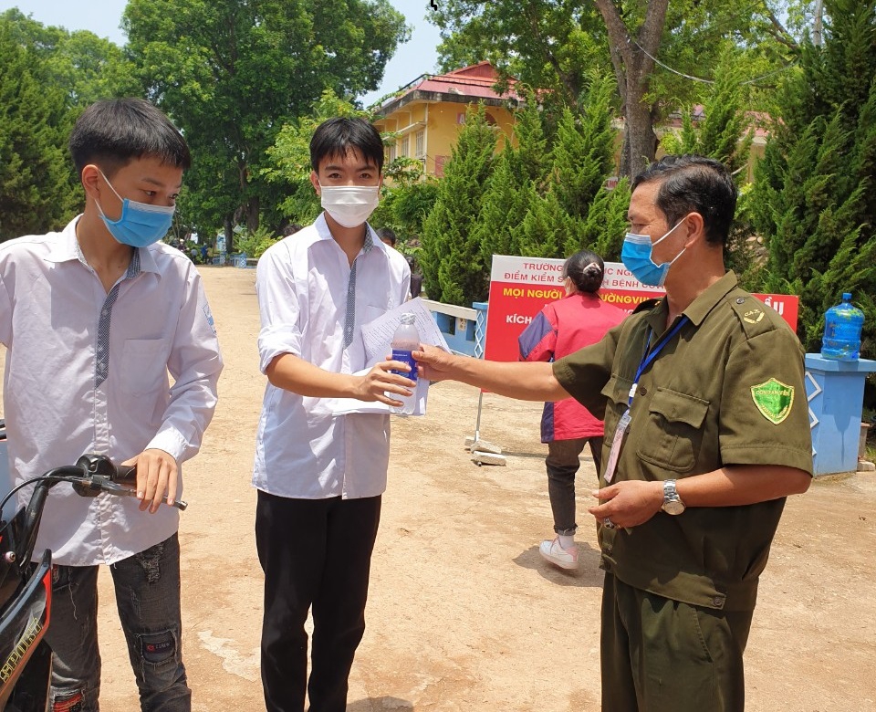 Kỳ thi vào lớp 10 tại Bắc Giang kết thúc an toàn, nghiêm túc - Ảnh minh hoạ 10