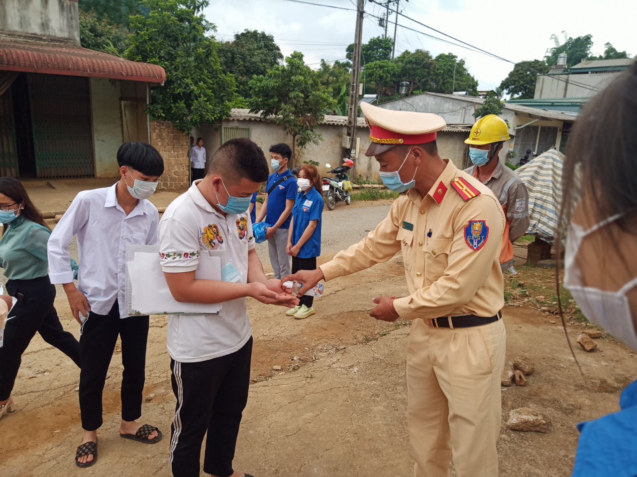 Nỗ lực bảo đảm thi và chấm thi an toàn ở vùng đất Tây Bấc - Ảnh minh hoạ 3