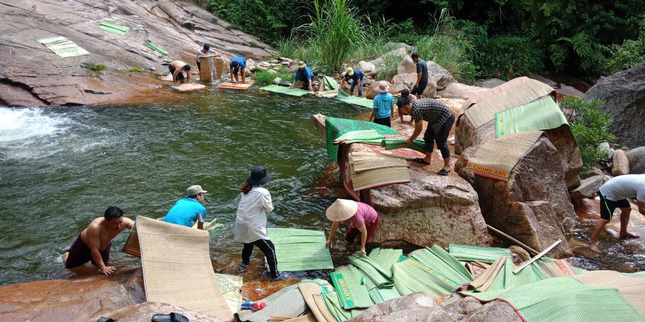 Lào Cai: Thầy cô dọn dẹp, tu sửa trường lớp đón năm học mới - Ảnh minh hoạ 2