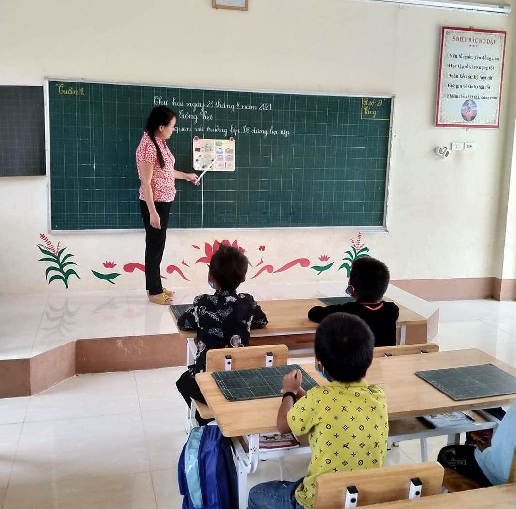 Tính đến 10h ngày 23/8, trên 95% học sinh lớp 1 của tỉnh Lai Châu đã tựu trường.