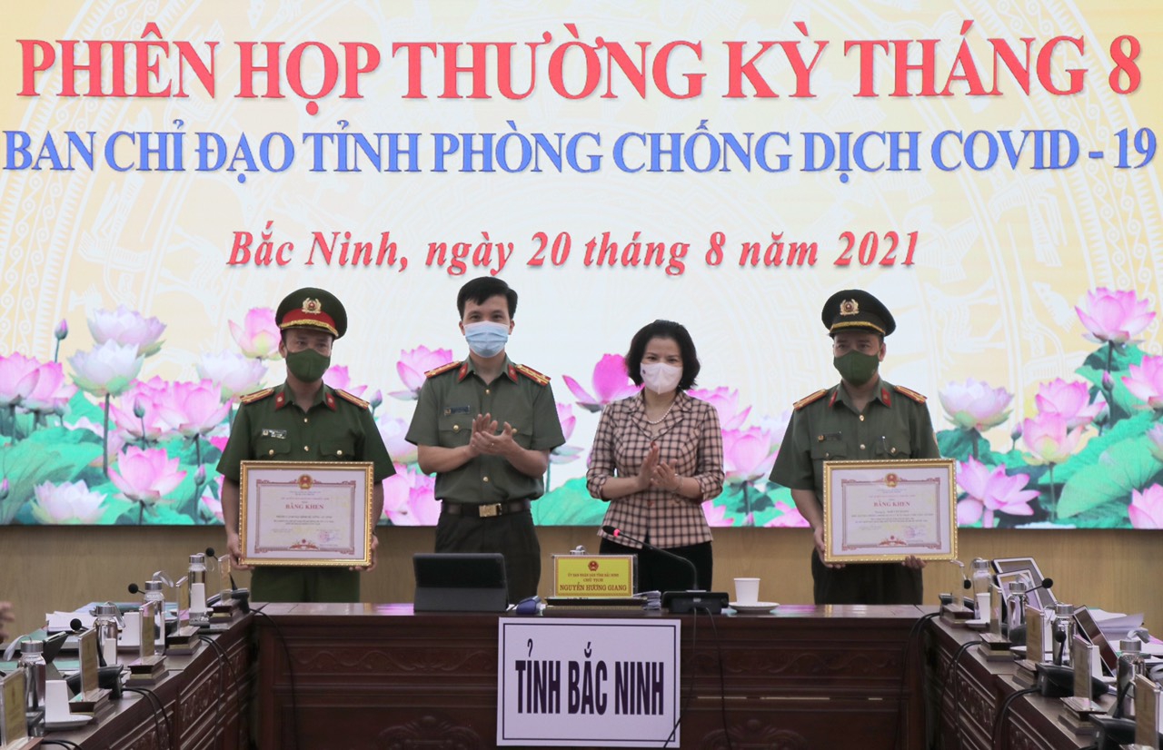 Bắc Ninh khen thưởng 6 thủ khoa tại Kỳ thi tốt nghiệp THPT 2021 - Ảnh minh hoạ 2
