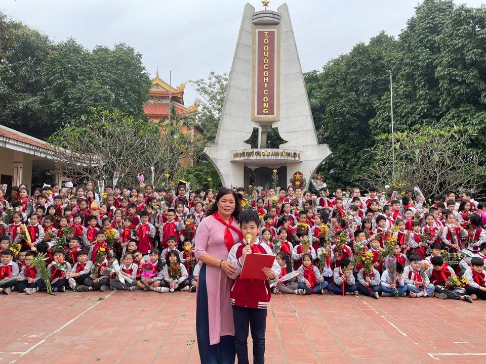 Giáo dục đạo đức học sinh tiểu học: Học từ thầy cô và thực tiễn hàng ngày - Ảnh minh hoạ 2