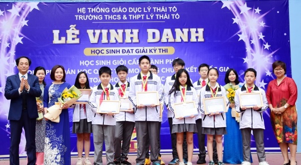 Trường học hạnh phúc - nơi học sinh được yêu thương, an toàn và tôn trọng - Ảnh minh hoạ 3