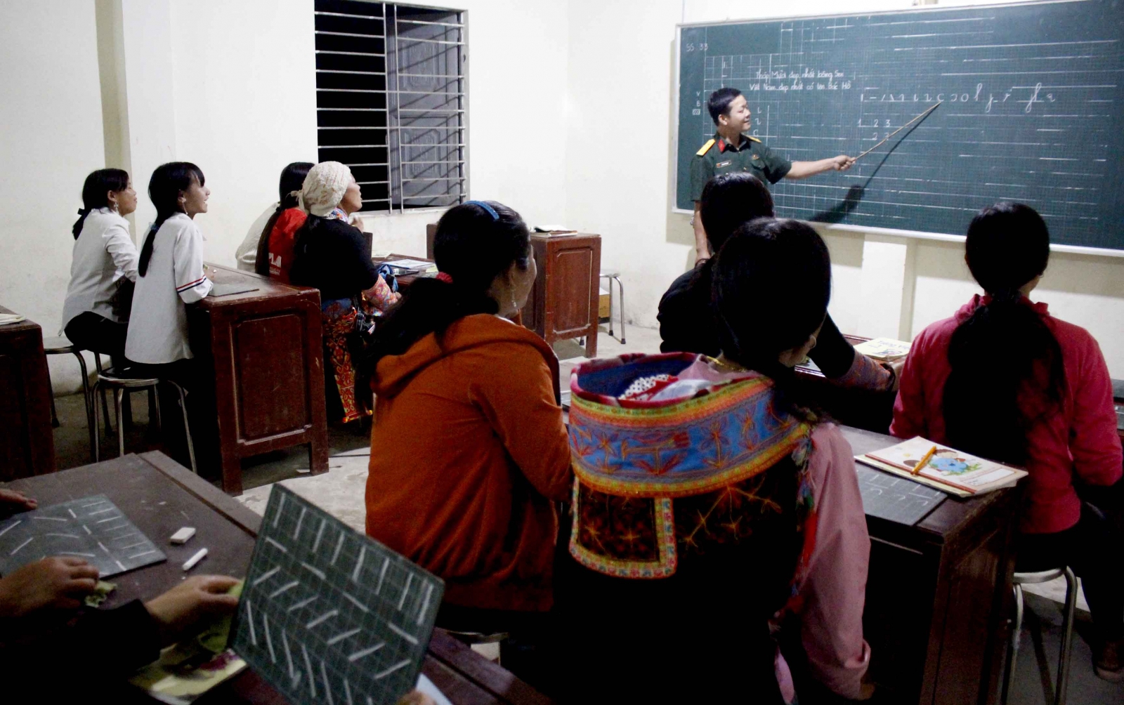 Lai Châu: Duy trì và nâng cao chất lượng giáo dục phổ cập, xóa mù chữ