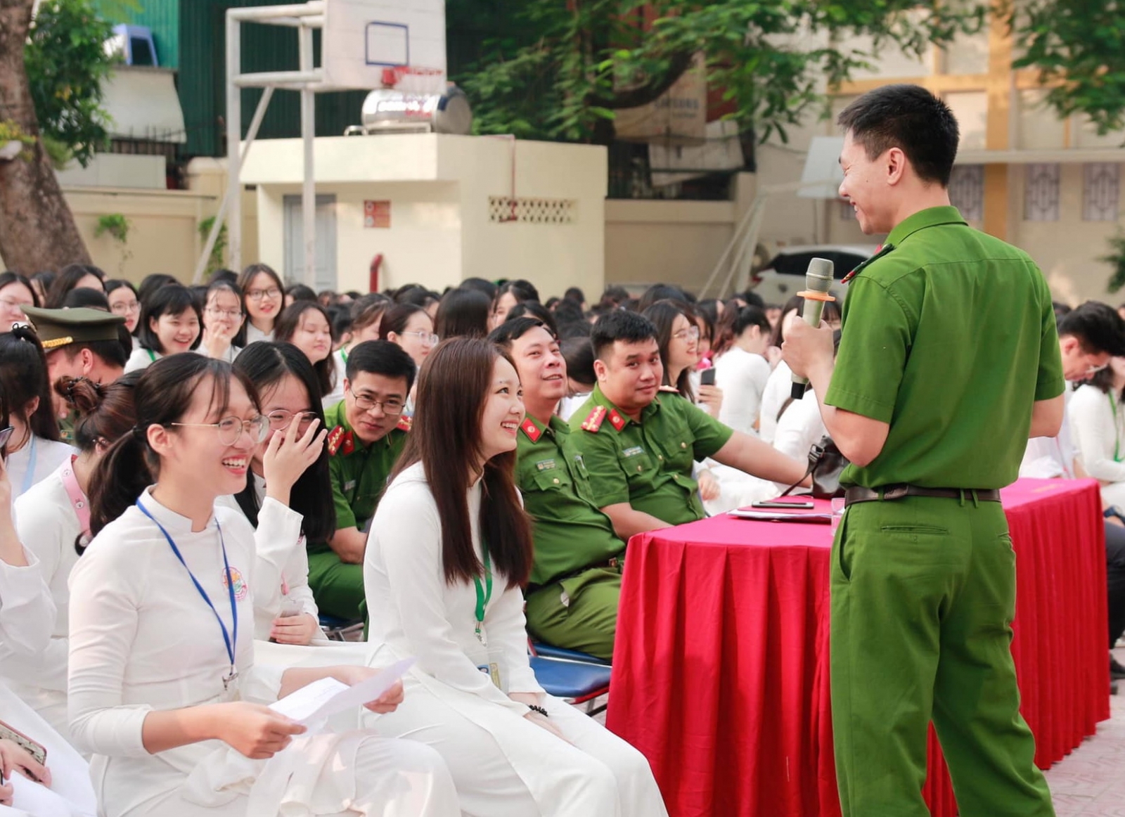 Hà Nội khuyến khích tổ chức các cuộc thi tìm hiểu pháp luật