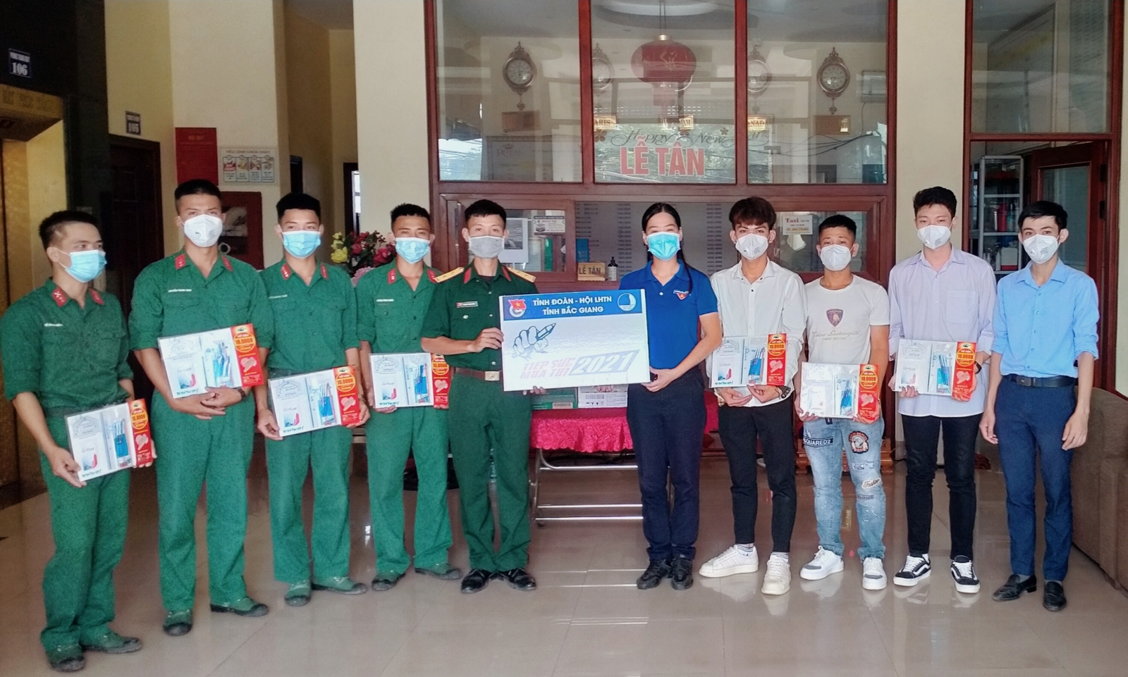 Hình ảnh thí sinh các tỉnh về Bắc Giang dự thi tốt nghiệp THPT đợt 2