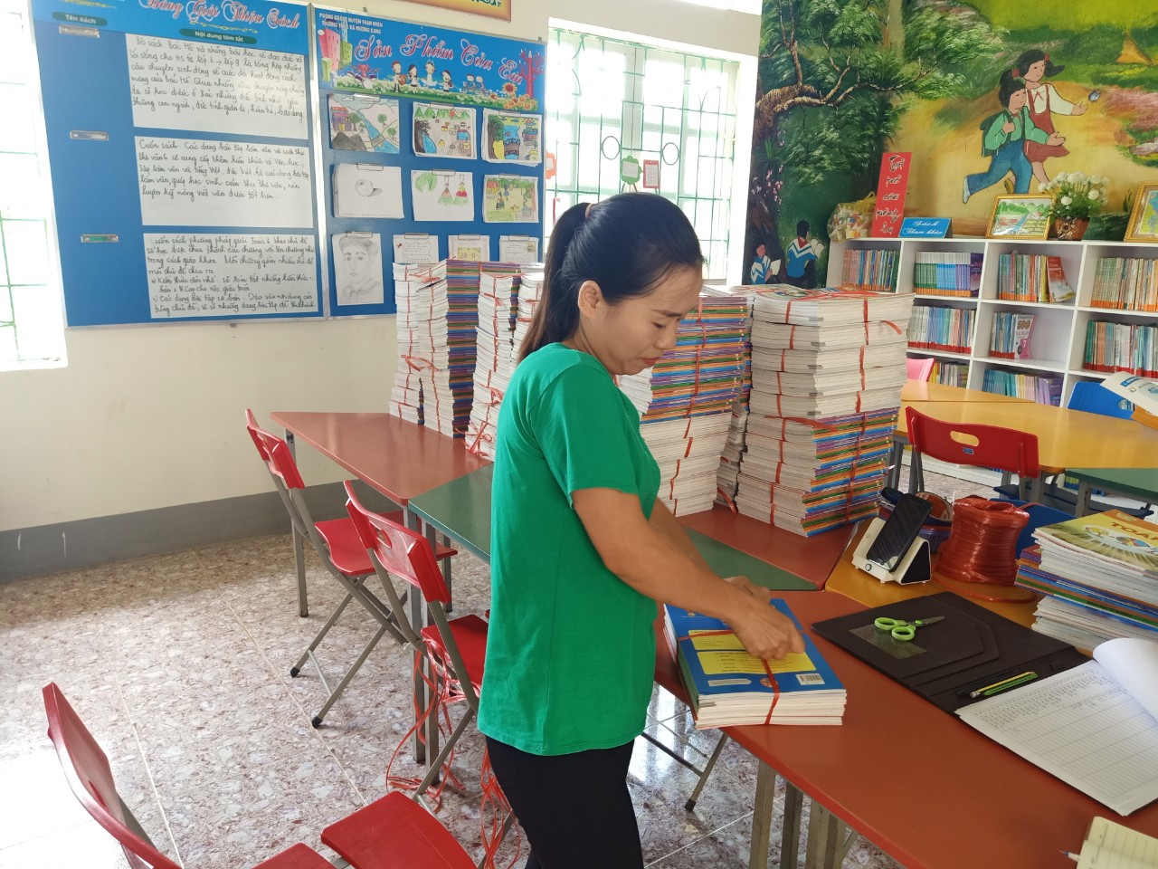 Các nhà trường đã sẵn sàng SGK để không có học sinh thiếu sách trong năm học tới.