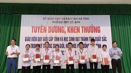 Giờ học trên... biển - Ảnh minh hoạ 3