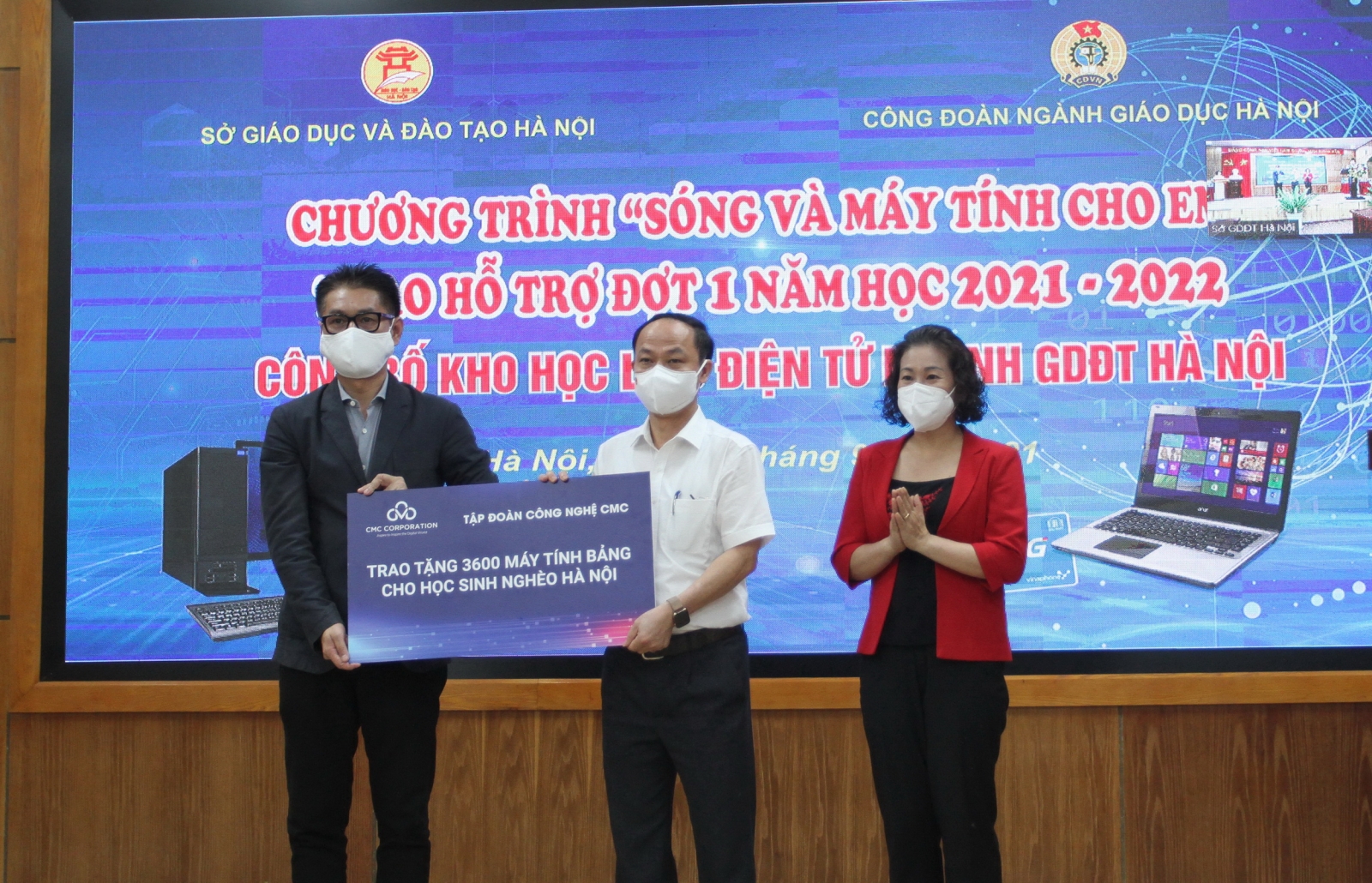 Hà Nội: Trao tặng gần 3.700 bộ máy tính cho học sinh có hoàn cảnh khó khăn - Ảnh minh hoạ 3