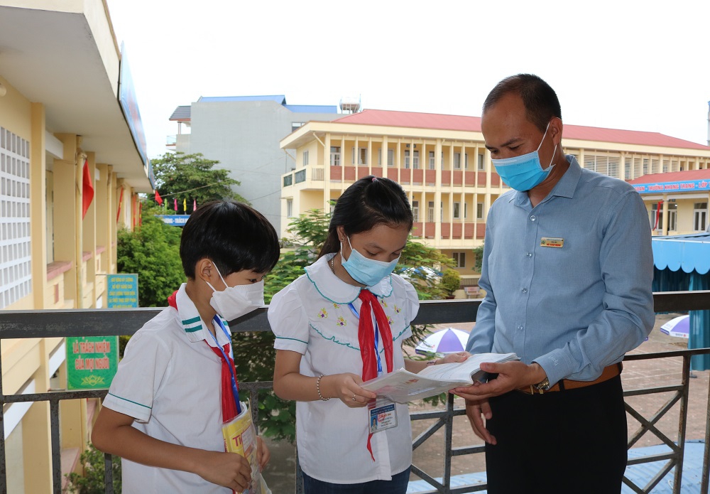 Thầy giáo trẻ và quan niệm “người dạy không ngừng học” - Ảnh minh hoạ 3