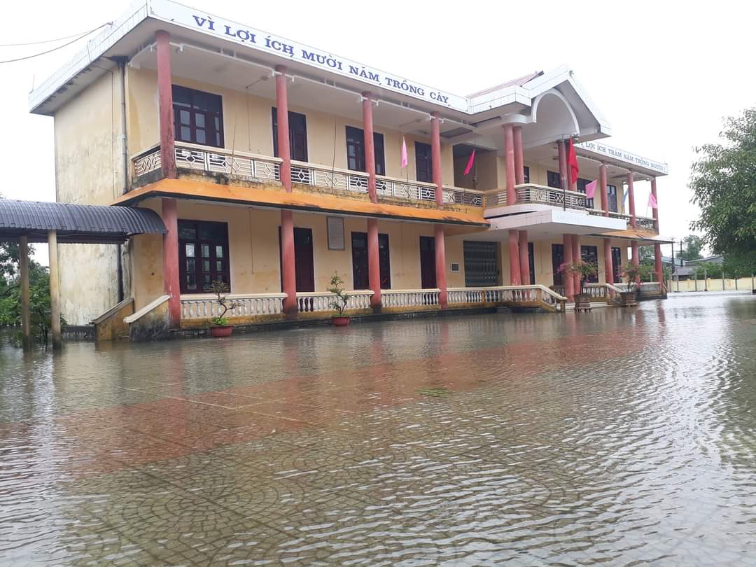 30% điểm trường ở Quảng Trị cho học sinh nghỉ học vì mưa lũ
