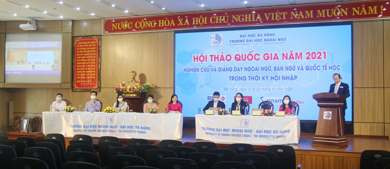 Giảng dạy ngoại ngữ, bản ngữ và quốc tế học trong thời kỳ hội nhập