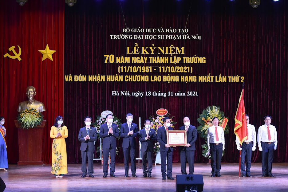 Chủ tịch nước trao Huân chương Lao động hạng Nhất lần 2 cho Trường Đại học Sư phạm Hà Nội