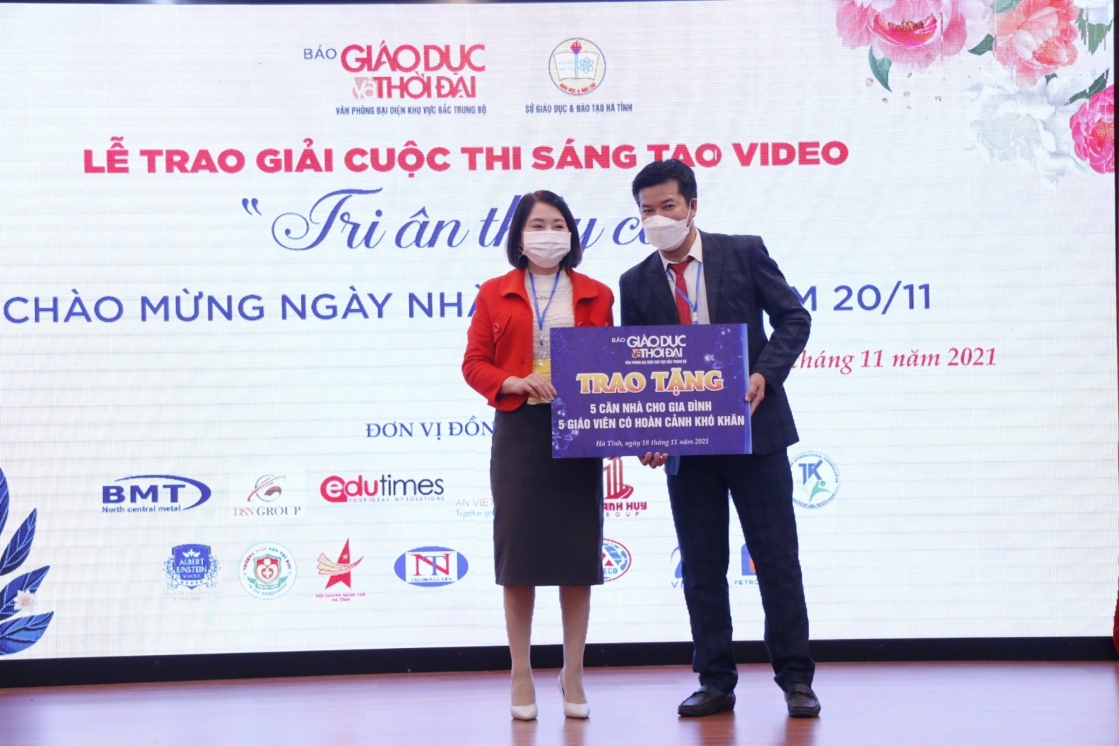 Đêm trao giải video “Tri ân thầy cô”: Đêm quá xúc động với chúng tôi! - Ảnh minh hoạ 18