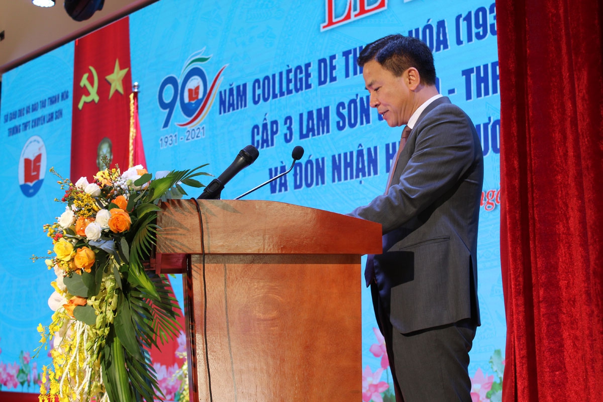 Trường THPT chuyên Lam Sơn đón nhận Huân chương Độc lập hạng Nhất - Ảnh minh hoạ 2