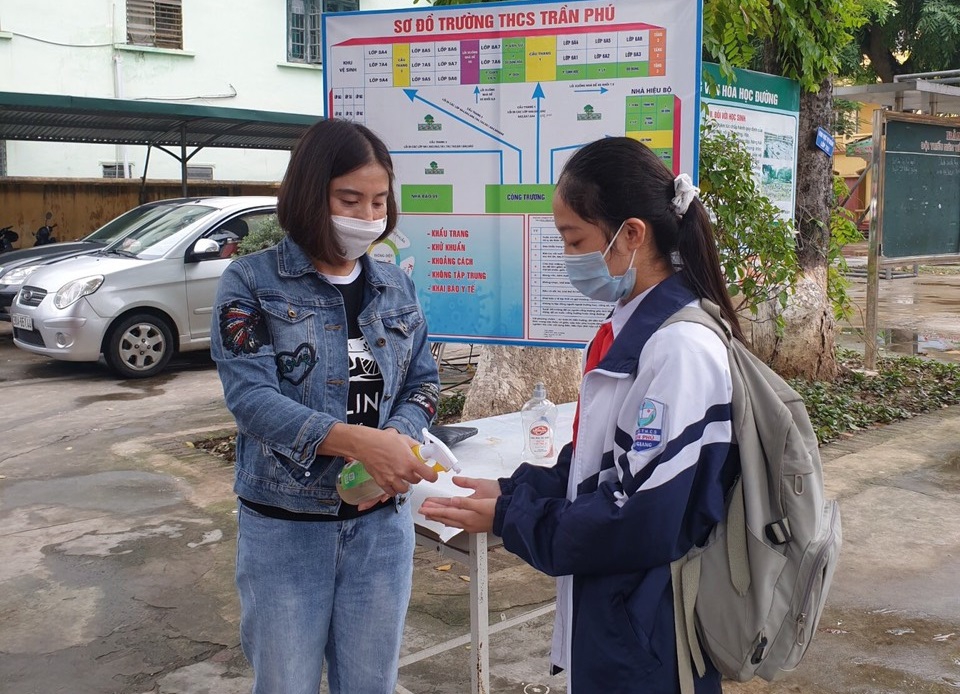 Bắc Giang tăng cường phòng chống dịch, sẵn sàng chuyển sang dạy trực tuyến