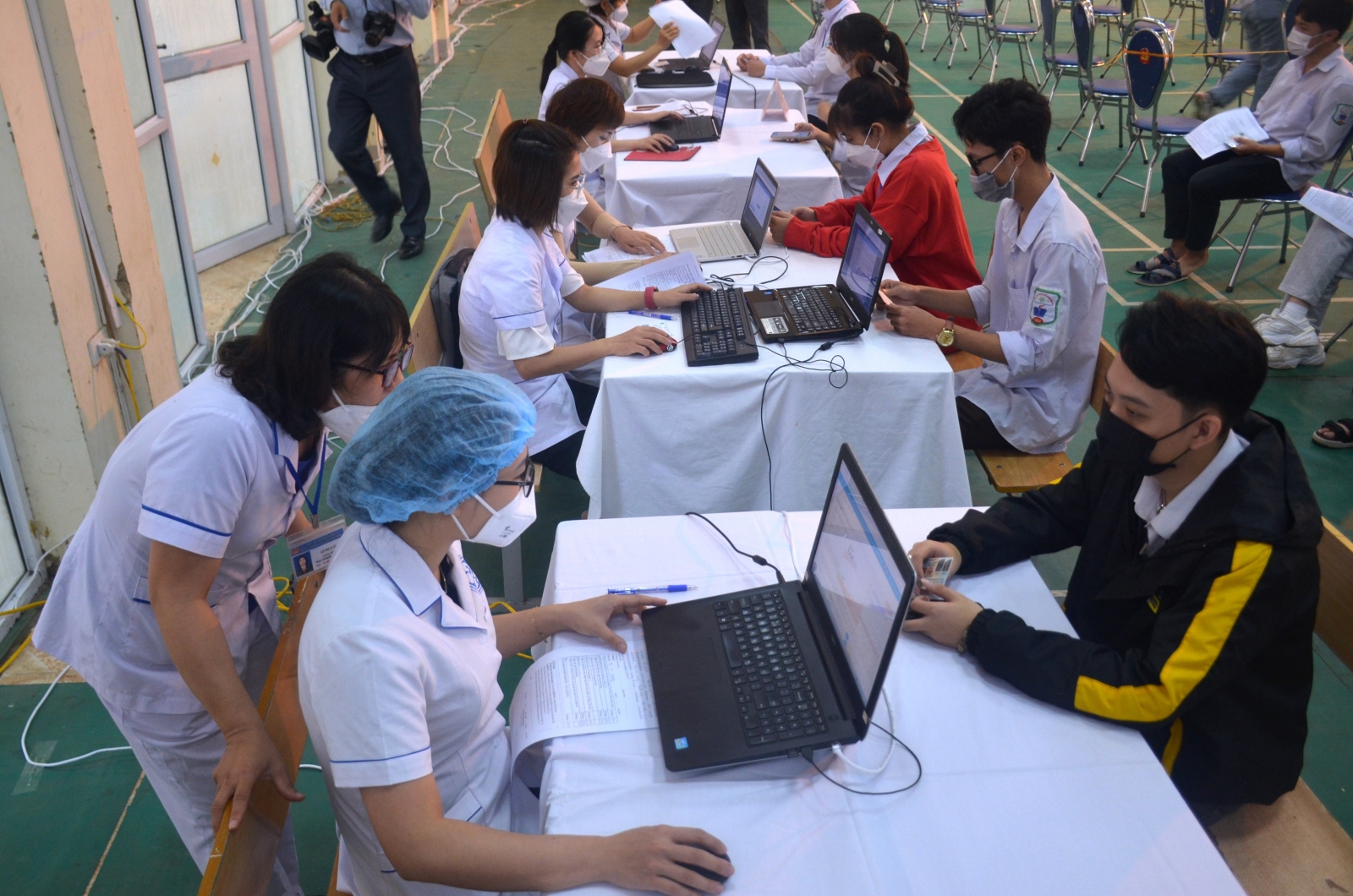 Điện Biên: Gần 1.200 học sinh được tiêm vắc xin phòng Covid-19 trong đợt đầu - Ảnh minh hoạ 2