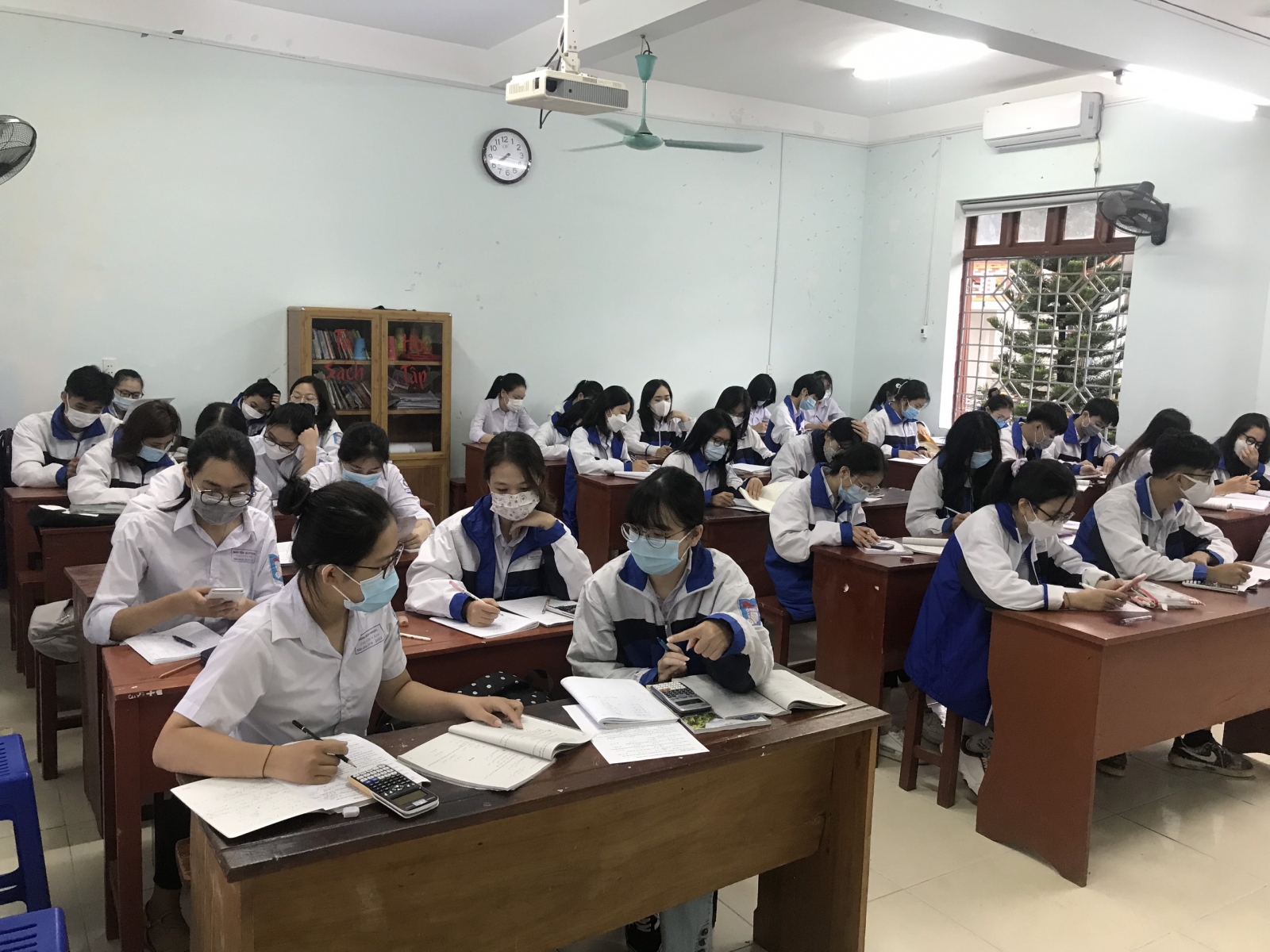 Phòng dịch Covid-19, Hà Giang cho học sinh nghỉ học đến hết ngày 28/11