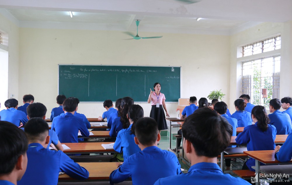 Trường Trung cấp Kinh tế- Kỹ thuật Hồng Lam :  “Ngôi trường xứ Nghệ - Thực hiện hiệu quả đào tạo Nghề kết hợp giảng dạy Văn hoá GDTX cấp THPT” - Ảnh minh hoạ 2