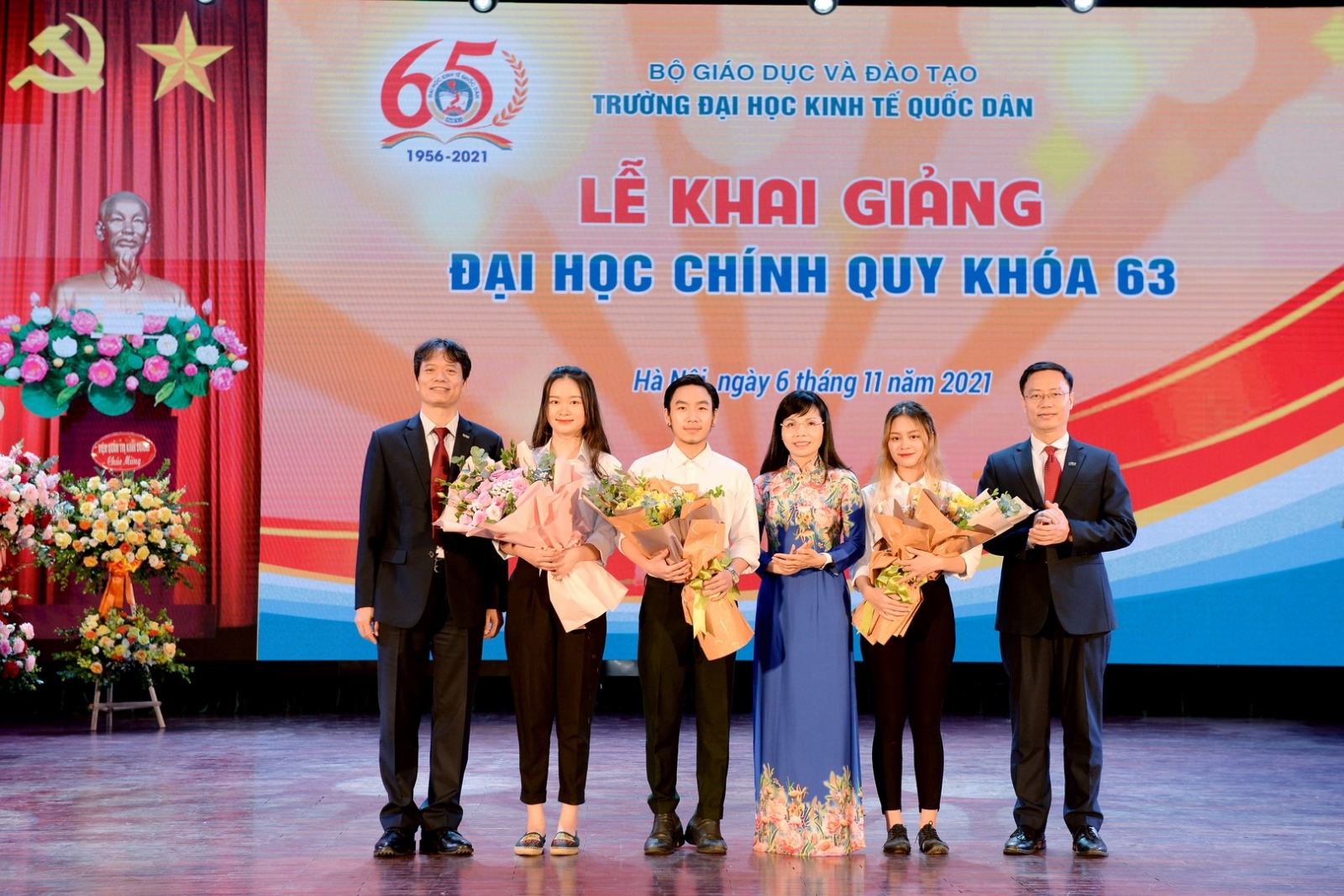 Lễ khai giảng trực tuyến đầu tiên tại Trường Đại học Kinh tế Quốc dân - Ảnh minh hoạ 2